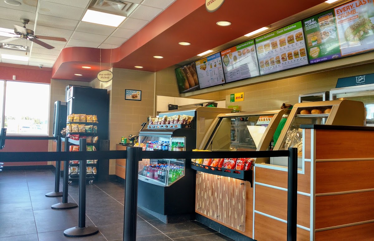 Subway 986 KENMOUNT RD