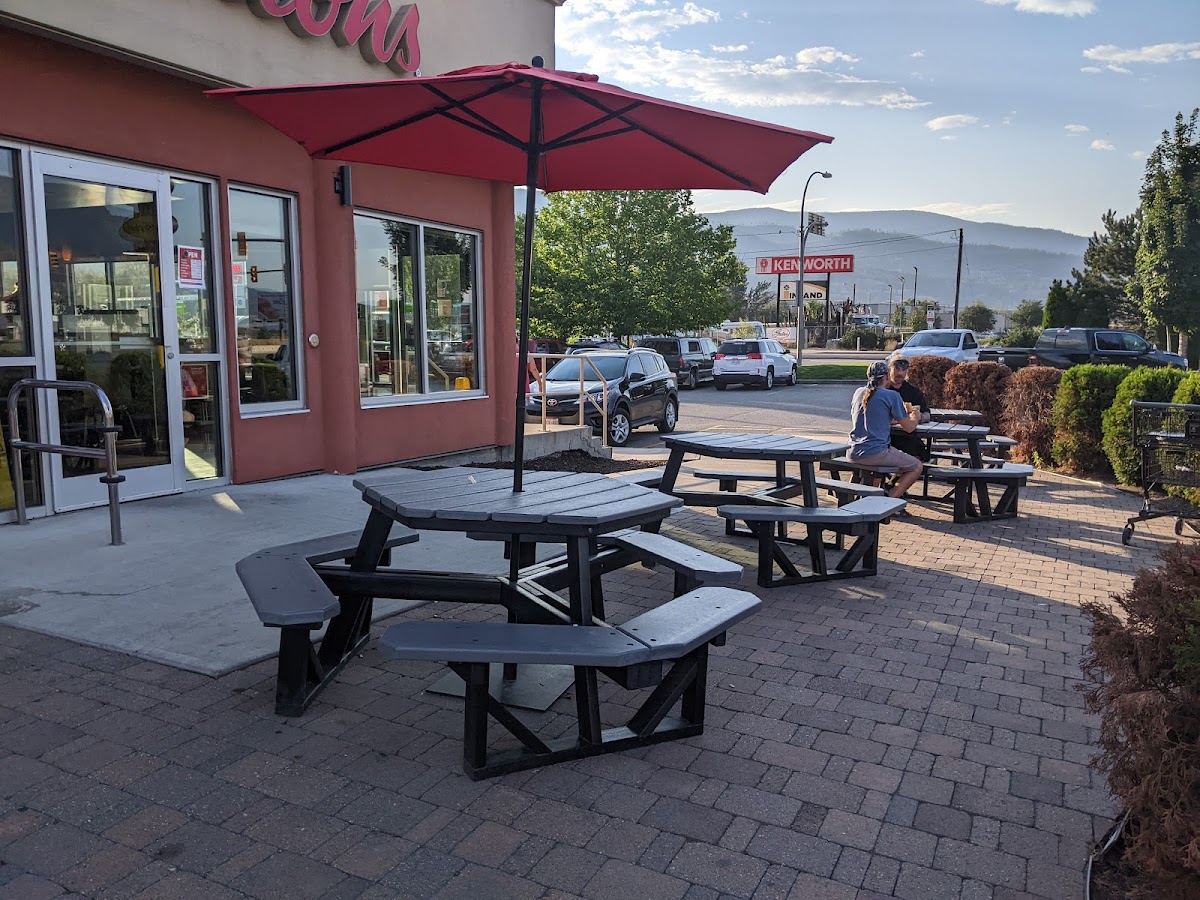 Tim Hortons 1697 Fairview Rd