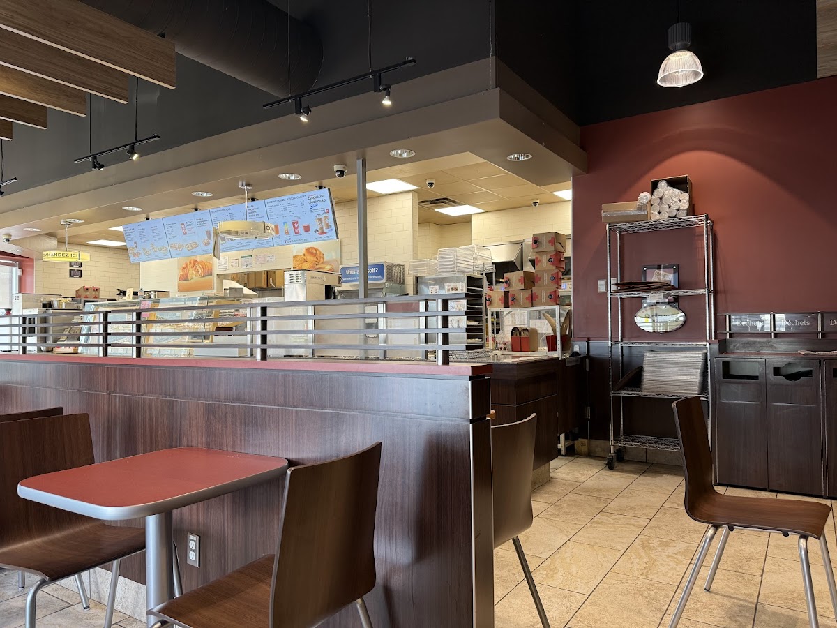 Tim Hortons 18205 Boulevard de Versailles