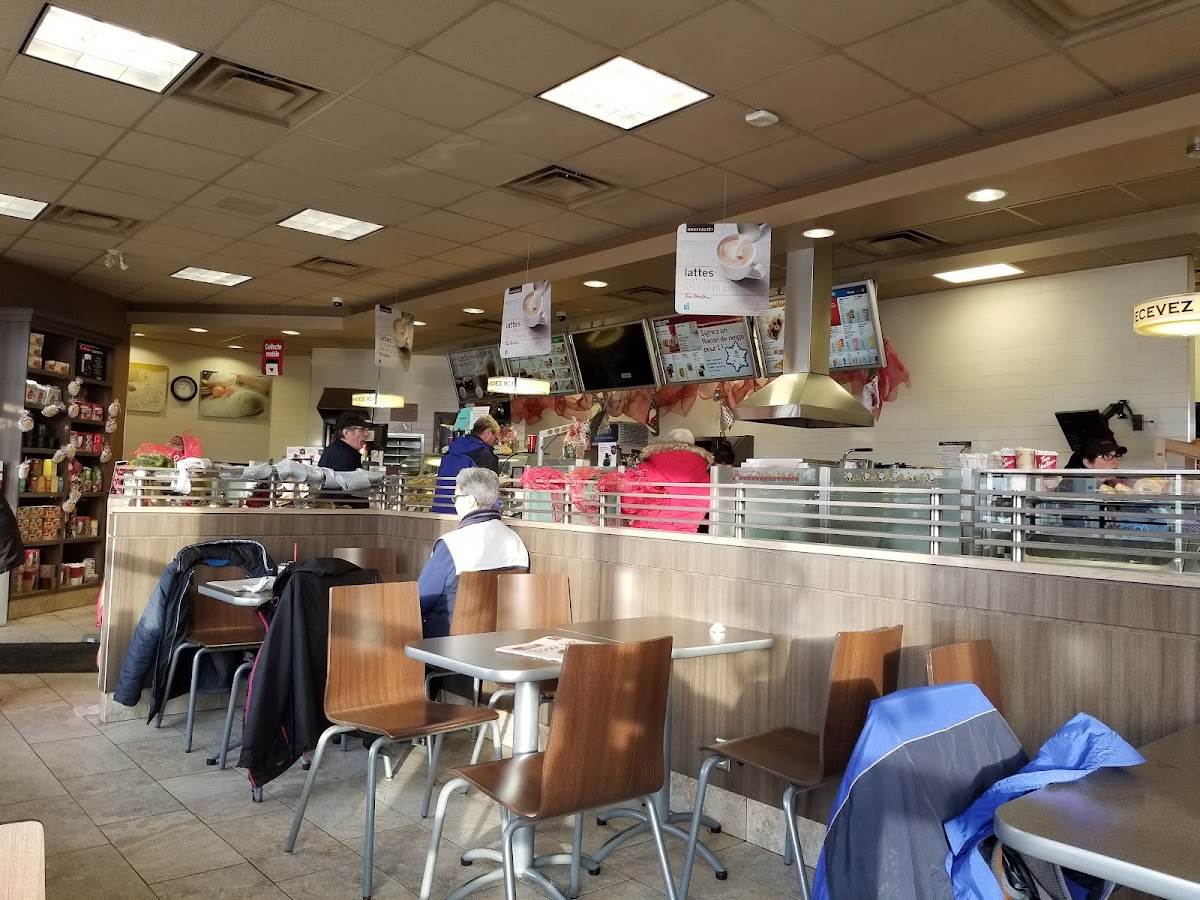 Tim Hortons 2390, Boul. Rene-Levesque