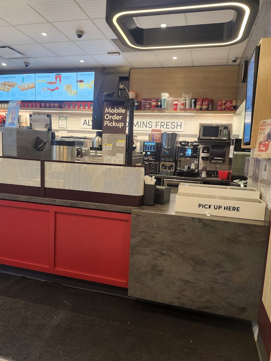 Tim Hortons 686 Dundas Street East