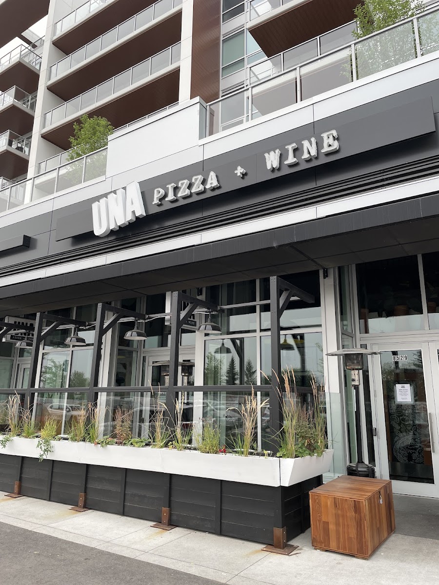 UNA pizza + wine Calgary: Broadcast