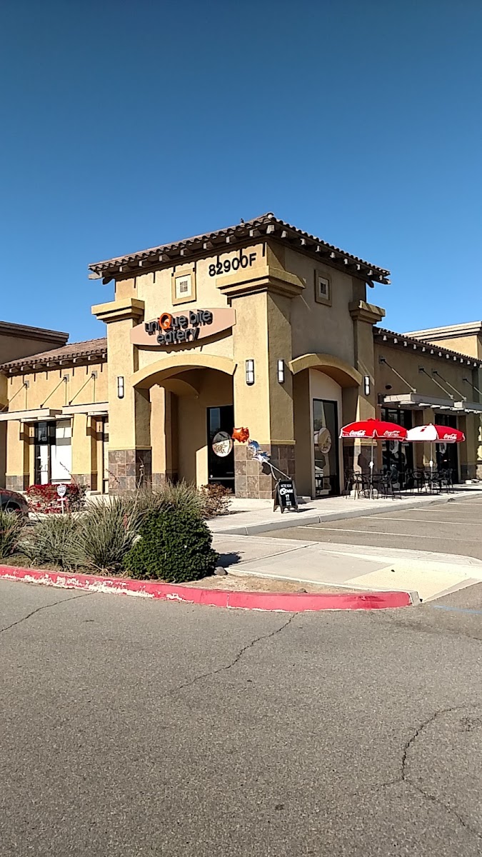 uniQue bite eatery
