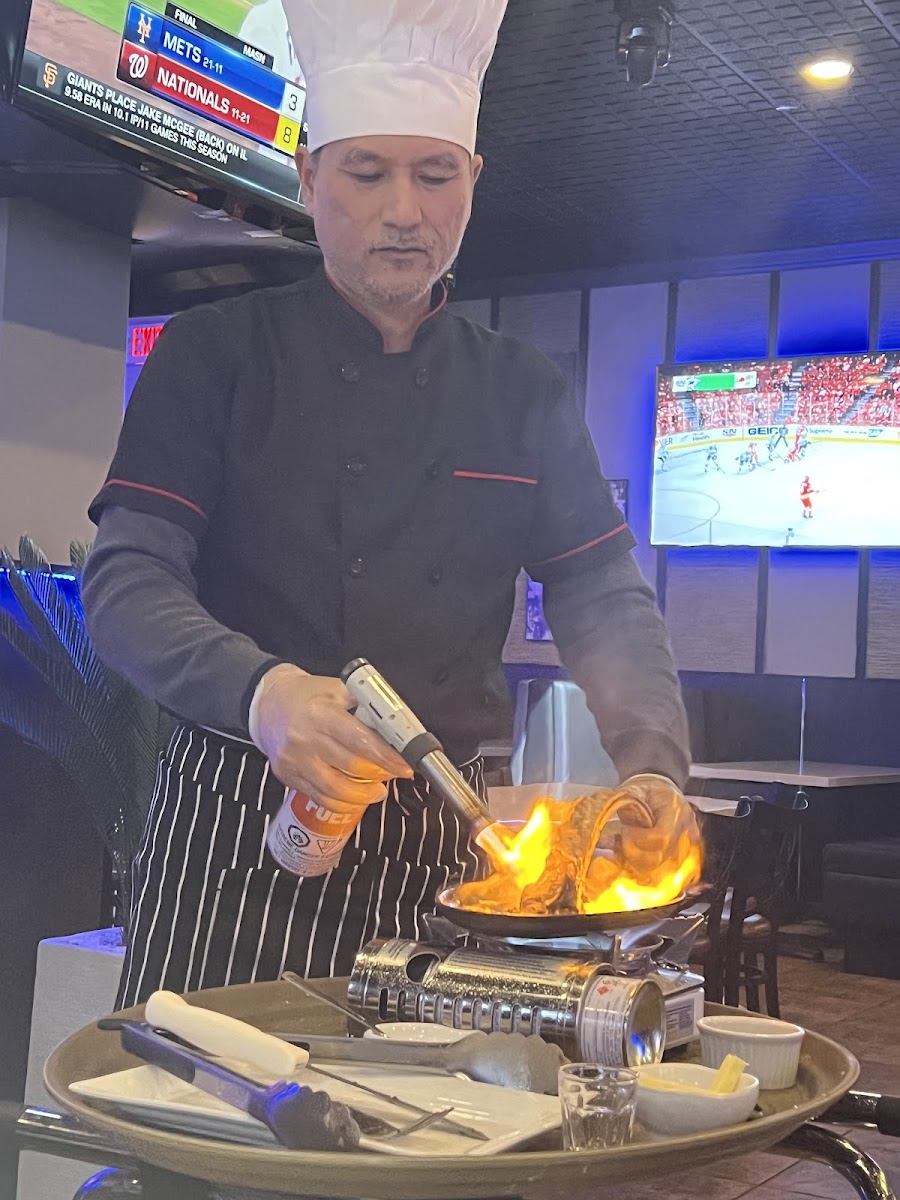 Uptown sports bar and grill
