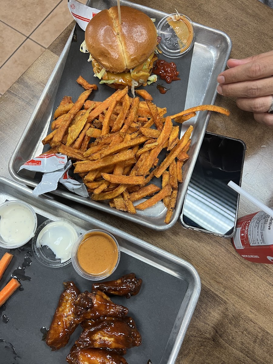 Wings n' Things Oshawa