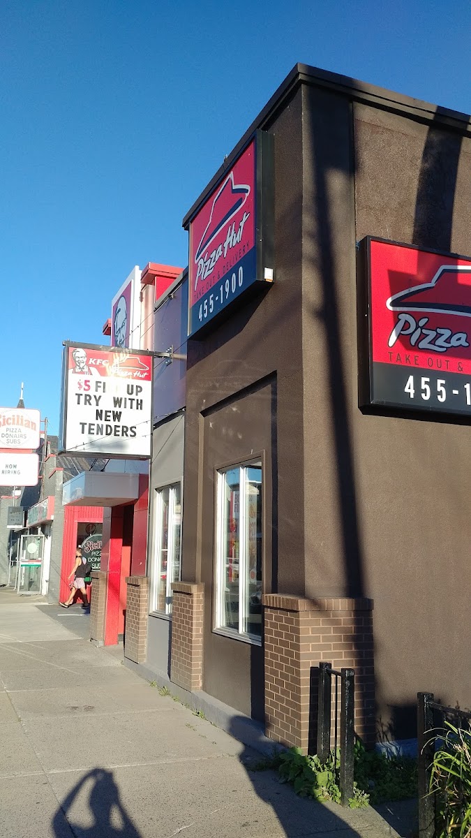 WingStreet only at Pizza Hut 6310 Quinpool Rd.